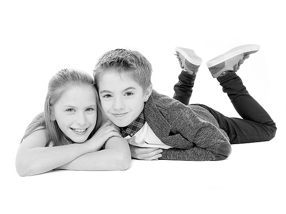Kids on infinity curve